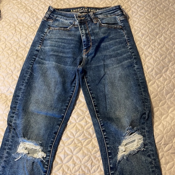 Size 4 regular American eagle jeans - Picture 2 of 3